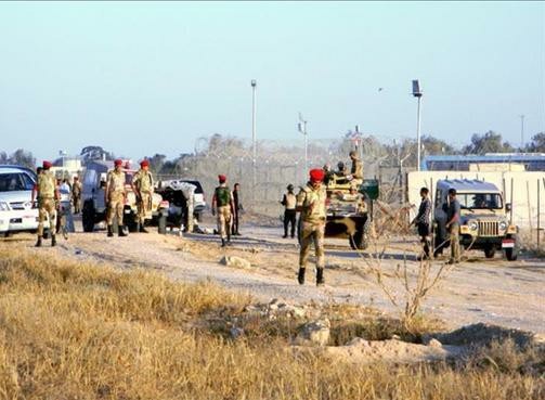 استشهاد 3 مجندين واصابة 6 أثر تفجير مدرعة في وسط سيناء