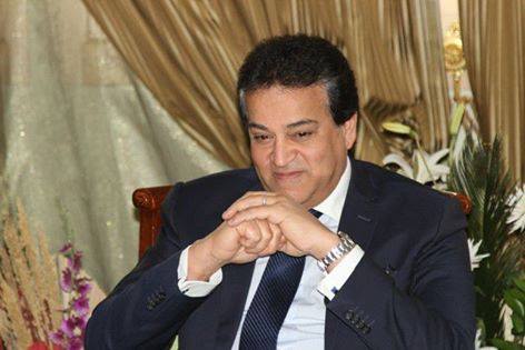 وزير التعليم العالى يتلقى تقريراً حول استعدادات جامعة القاهرة لبدء العام الدراسى الجديد