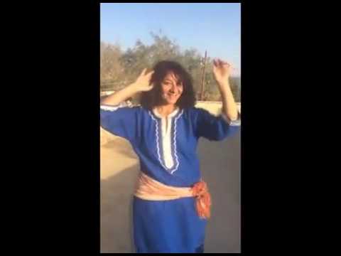 بالفيديو : منع أستاذة جامعية من التدريس .. والسبب فيديو رقص لها