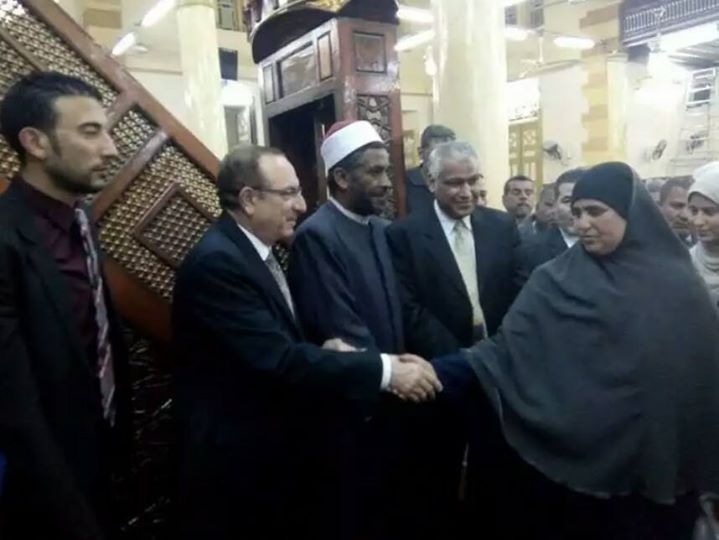 محافظ بني سويف يشارك في حفل توزيع مساعدات زواج لـ 30 فتاة من الأيتام بمسجد السيدة حورية..