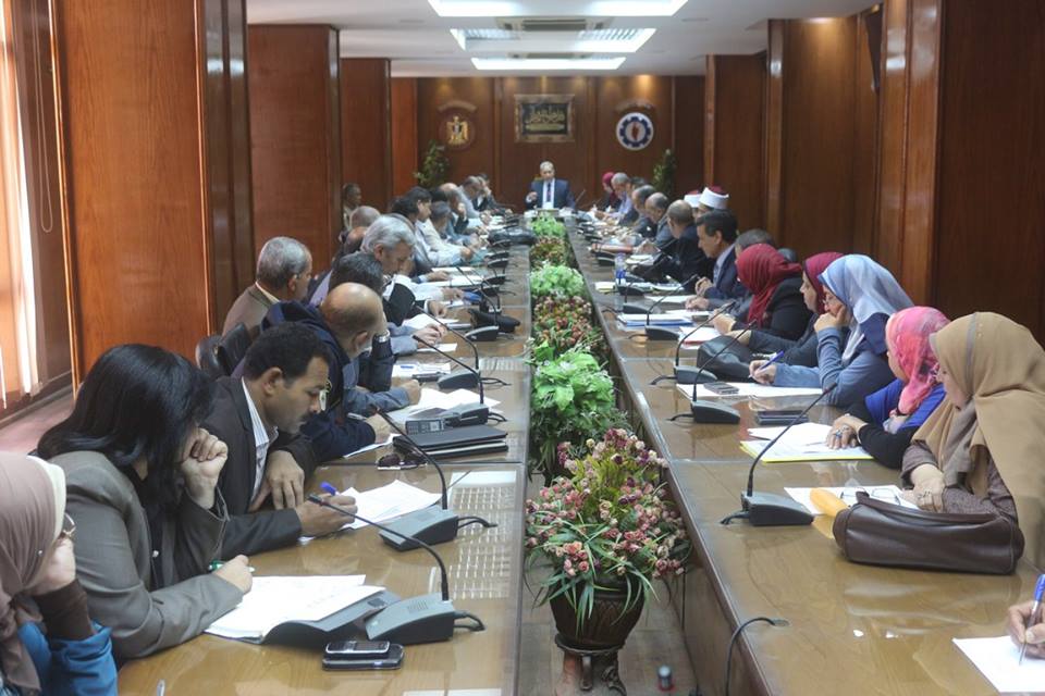 ” السويس” ترفع درجة الاستعداد لاستقبال اعياد الربيع وشم النسيم وقرارات هامة فى المجلس التنفيـذي