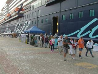 بالصور :وصول 2366 سائحاً لميناء الإسكندرية على متن الباخرة السياحية المالطية ”مين شيف ثري”