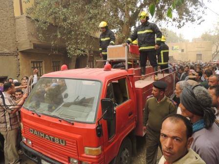 الآلاف الأسايطة يشيعون جثمان رئيس مباحث الغنايم بمسقط رأسة ديروط 