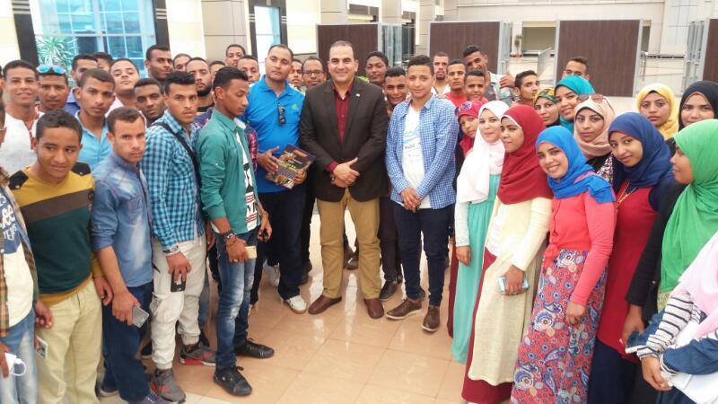 بالصور .. طلاب جنوب الوادى فى زيارة تفقدية لاعمال التطوير بميناء سفاجا
