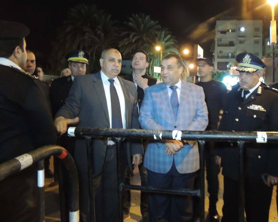 بالصور .. مساعد وزير الداخلية يتفقد خدمات الكنائس بالسويس