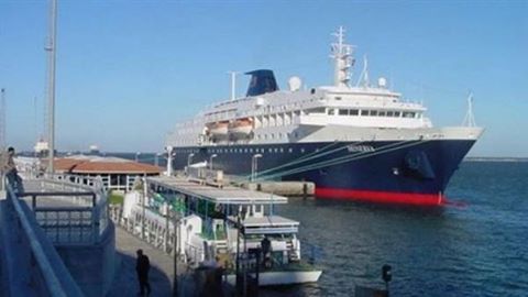 715 راكب يصلون ميناء سفاجا .. و تداول 281 شاحنة