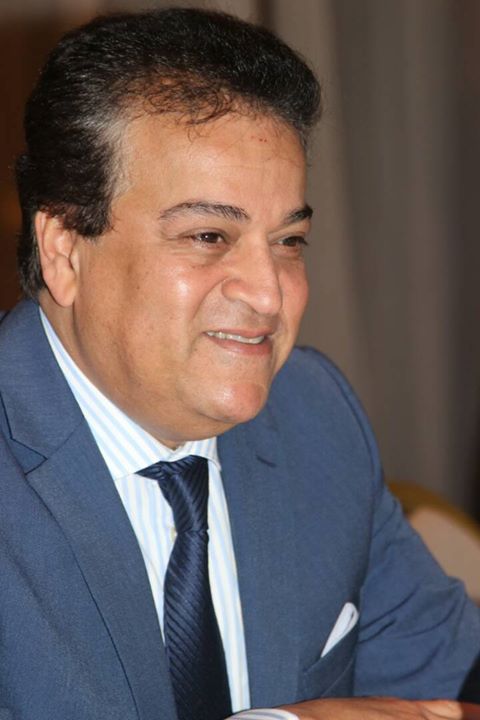 عبد الغفار يشارك في مؤتمر ” نحو تعليم داعم للتنمية المستدامة في مصر ”