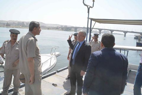 محافظ المنيا يتفقد عدد من الجزر بنهر النيل
