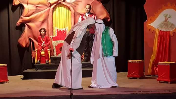 بالصور عركة سندي بشندي عرض مسرحي بثقافة الفشن ببني سويف .