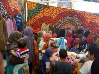 شباب الخير يقيمون معرض للملابس بكفر الدوار