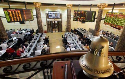 هبوط جماعي لمؤشرات البورصة تحت ضغط بيعي من المستثمرين المصريين