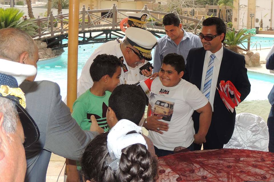 بالصور .. امن السويس يحتفل بيوم اليتيم .. بنادى الشرطة