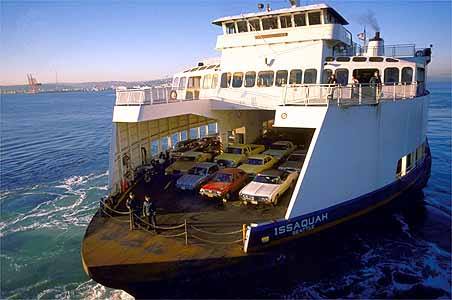 وصول 200 سيارة لميناء بورتوفيق .. قادمة من جدة