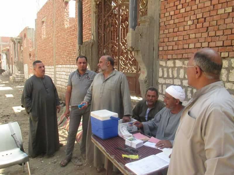 وحدة باروط المحلية ببنى سويف تحصن 679 حالة أبقار ضد مرض الجلد العقدى