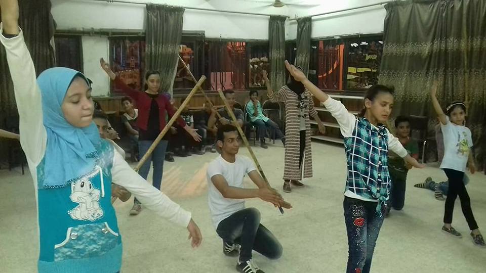 بالصور |بروفات مكثفة لفرقة الفنون الشعبية لقصر احمد بهاء الدين