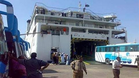 وصول و سفر 3616 راكب و معتمر بميناء سفاجا