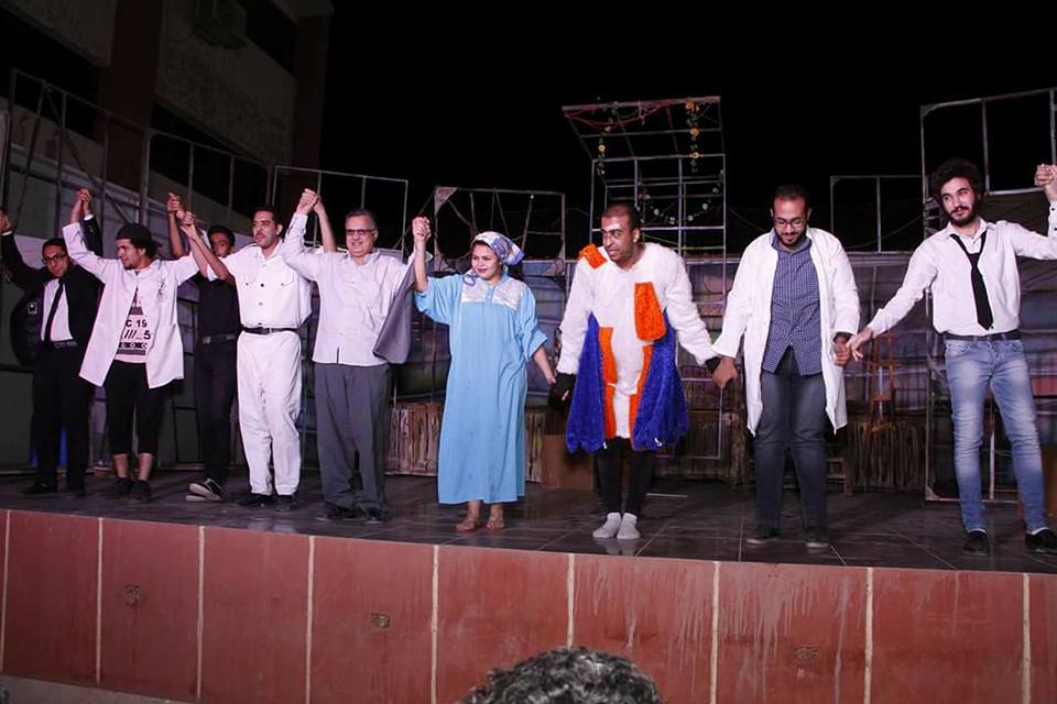 أبو النجا تشهد عرض مسرحية بغبغان سليط اللسان لفرقة قصر ثقافة احمد بهاء الدين -