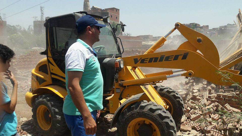 65 حالة فى حملة الازلات على املاك الدولةبالسنطة