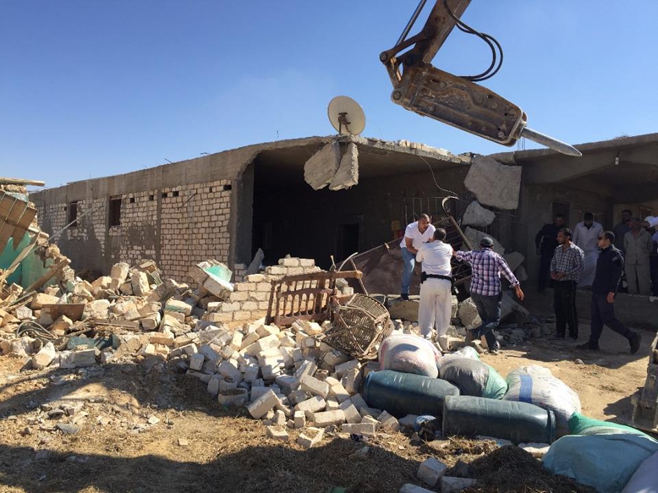بالصور|وزير الإسكان: إزالة التعديات على 1788 فداناً بسوهاج الجديدة