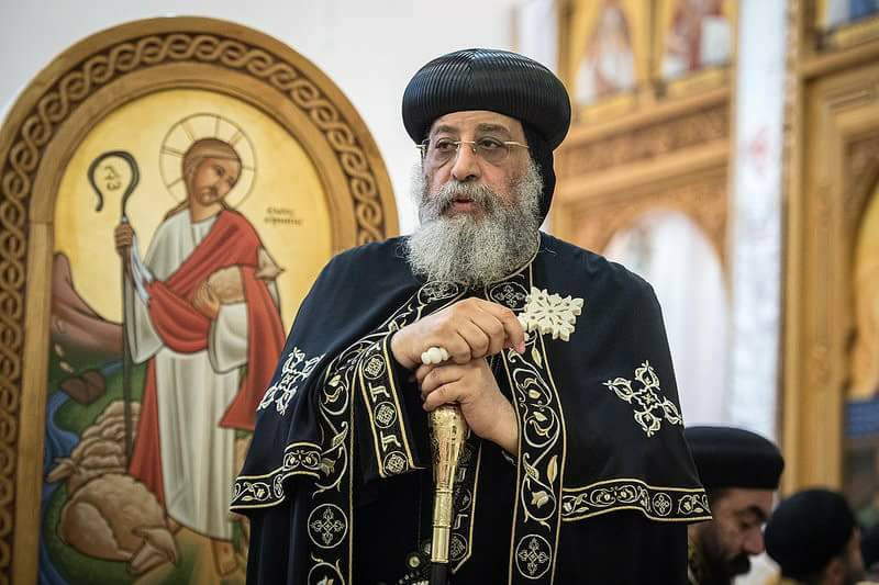 البابا تواضروس يوقف القمص” مكارى يونان ” ويمنع اجتماعاته