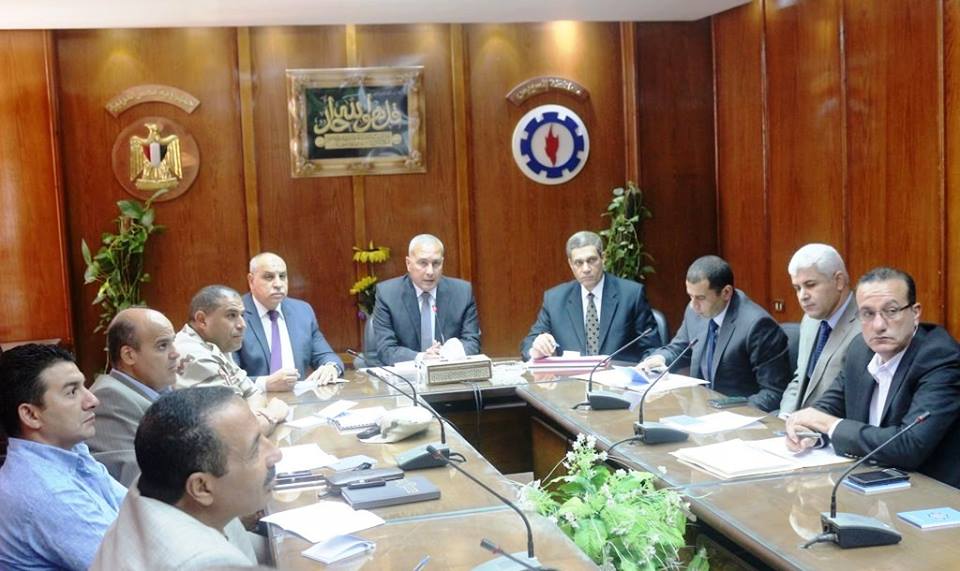 محافظ السويس : استردينا 12 ألف فدان و3.5مليون متر مربع من اراضى الدولة