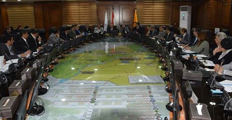 محافظ بني سويف يدرس مع أساتذة الجامعة تنظيم مؤتمر لدعم مجال النباتات الطبية والعطرية