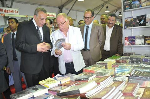 وزير الثقافة ومحافظ الجيزة يفتتحان معرض فيصل الرمضاني السادس للكتاب