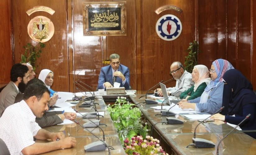 ” شكرى سرحان ” يلتقى وفد وزارة الاستثمار فى السويس