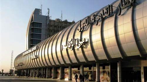 مطار القاهرة يسحب تراخيص الخطوط القطرية ويُغلق مكاتبها