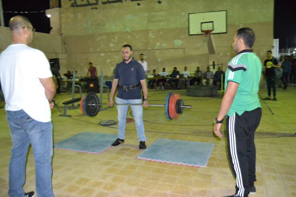 بالصور .. بطولة اقوى رجل فى السويس