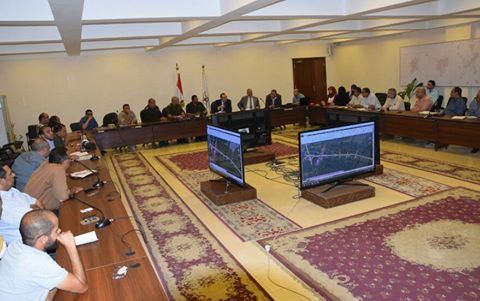 محافظ بني سويف: يجتمع بمسؤولي القطاعات لرفع معدلات تنفيذ محور عدلي منصور