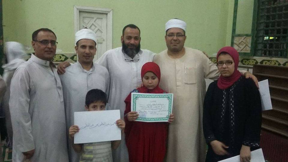 بالصور.. تكريم 255 ولد وبنت من حفظة القرآن الكريم بأبو المطامير