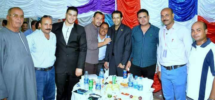 الشناوي يكسر الحاجز ويقيم الصلاة بنزلة النصارة