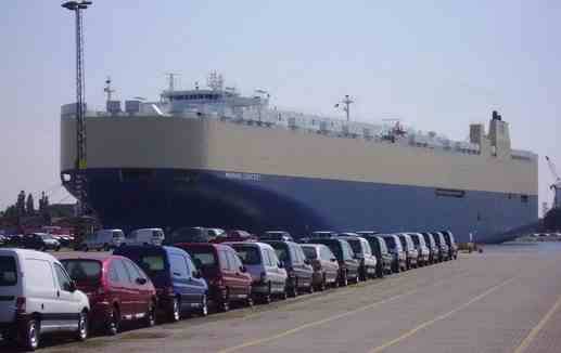 اليوم ..ميناء بورتوفيق يستقبل 350 سيارة