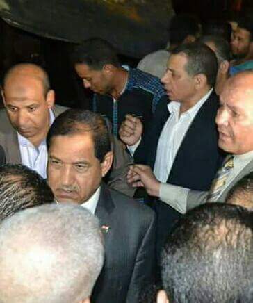 ”تضامن الغربية” يصرف إعانات عاجلة لأصحاب محلات ميدان الساعة المحترقة