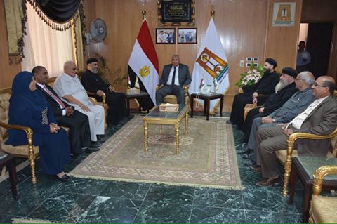 محافظ الوادى الجديد يستقبل وفد كنسيى للتهنئه بعيد الفطر المبارك