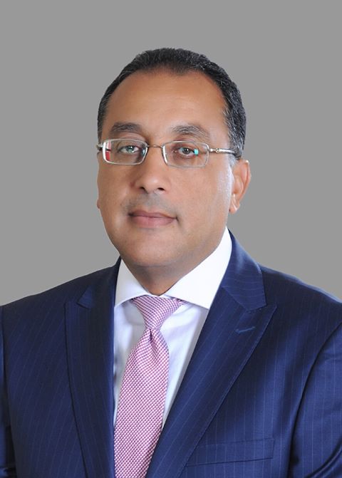 وزير الإسكان: الانتهاء من تنفيذ 800 وحدة بالإسكان الاجتماعى بمدينة أخميم الجديدة 
