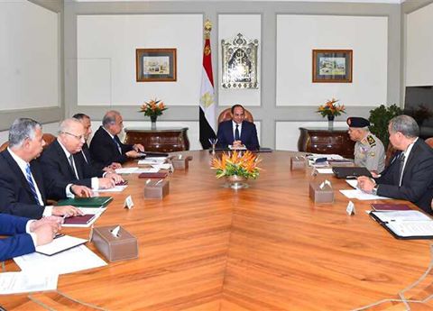 السيسي: الوضع الاقتصادي يتحسن بشكل عام.. وأُقدِّر معاناة المصريين