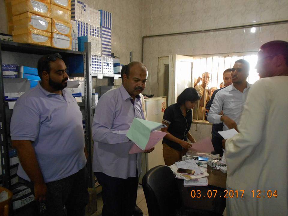 محافظ الأقصر يشدد علي سرعة صرف الأدوية للمرضي وكبار السن وإعادة فتح صيدلية العلاج علي نفقة الدولة بمستشفي ارمنت المركزي ا