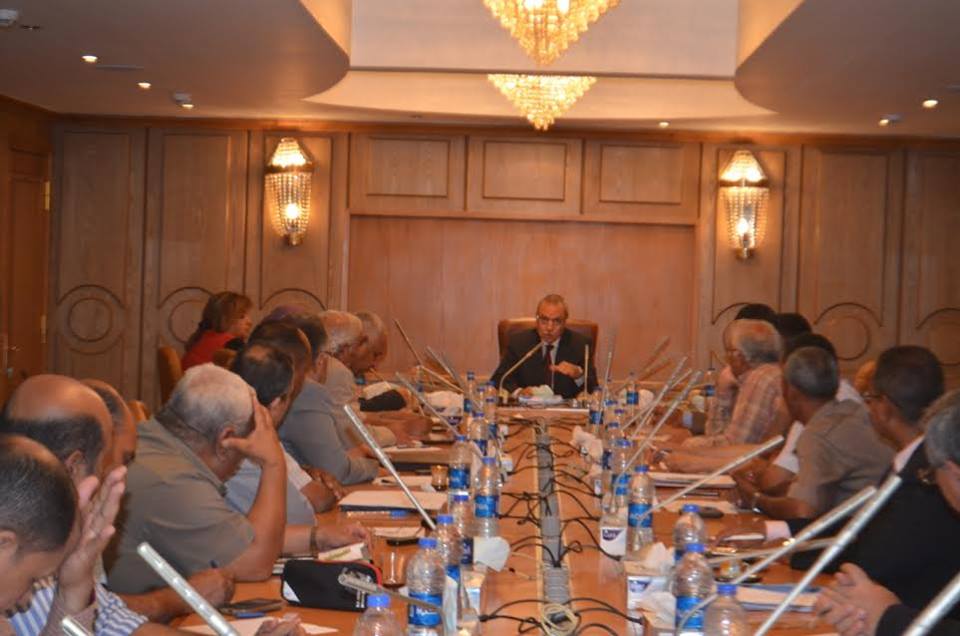 بالصور الهجان يناقش المشروعات الممولة من قرض البنك الدولي