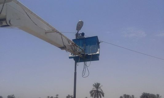 تجديد شبكة الإنارة لعدد من قري فرشوط شمال قنا .