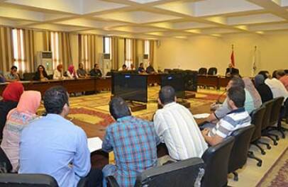 تشكيل فرق عمل من التنفيذيين والشباب والجمعيات الأهلية للمساهمة في تنفيذ خطة بني سويف التنموية‎