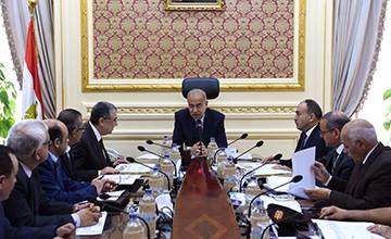 رئيس الوزراء يستعرض جهود تحسين أداء الشبكة القومية للكهرباء‎