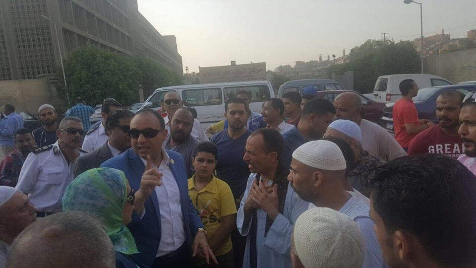 النائب خالد عبد العزيز: بدانا بنقل الباعة الجائلين إلى السوق النموذجي لحل مشكلة التكدس المروري بدار السلام