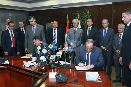 وزير النقل يشهد توقيع إنشاء الخط السادس لمترو انفاق القاهرة الكبرى