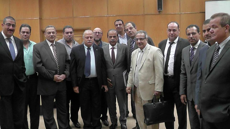 علي المصيلحي يجتمع مع ممثلي السلاسل التجارية