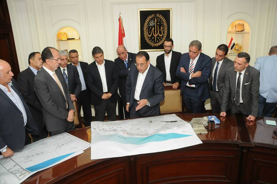وزير الإسكان يعقد اجتماعا مع كبرى شركات المقاولات المصرية لبدء تنفيذ أبراج ”العلمين الجديدة”