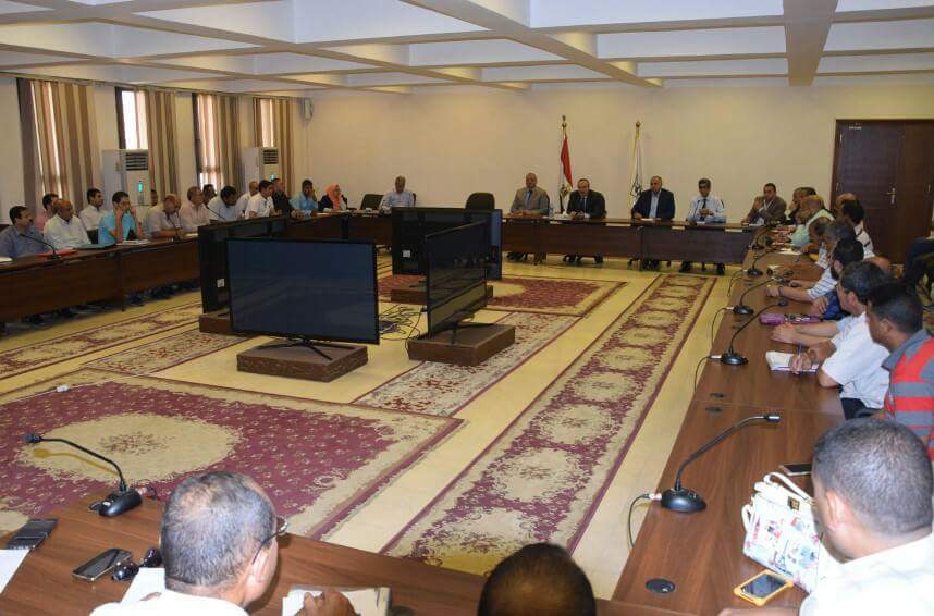 محافظ بني سويف يصدر تعليماته لتحسين منظومة متابعة مستوى الخدمات