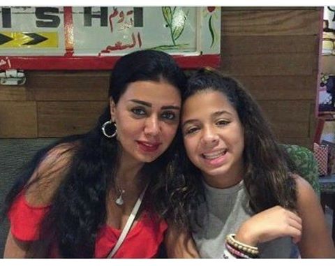 ”رانيا يوسف” تتنشر صورتها مع ابنتها الصغري وتنال إعجاب متابعيها