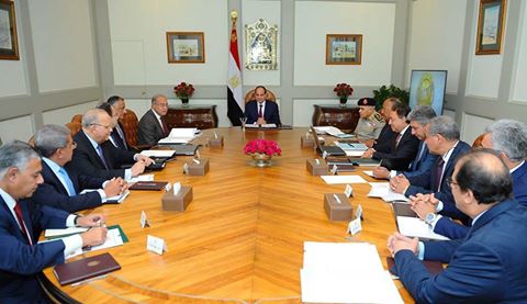 السيسى يعقد اجتماعا مع رئيس مجلس الوزراء وبعض الوزراء تناول المنظومة الصحية والامنية والاقتصادية